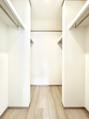 ̑@EH[NCN[[bgtŐԂLpł܂B