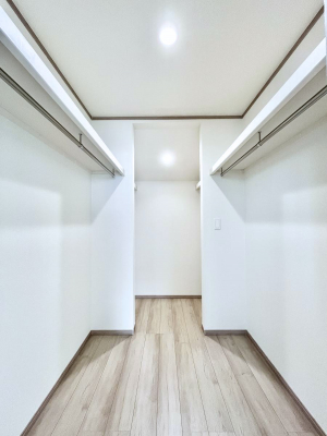 ̑@EH[NCN[[bgtŐԂLpł܂B