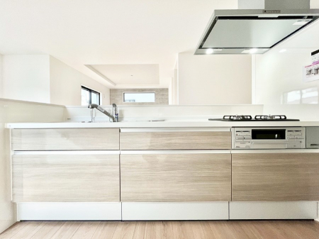 �L�b�`���@�������������I�ɁA�y�����I�V�X�e���L�b�`��