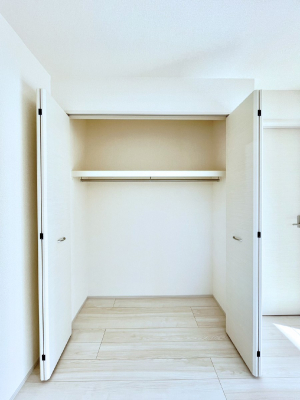 ���[�@�m���̃N���[�[�b�g�B���s��������̂Ō���̈ߗނ�����������܂�܂��B