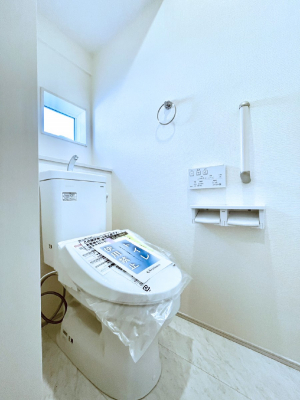 �g�C���@�g�C����1�K��2�K���ꂼ��ɔz�u����Ă��ĂƂĂ��֗��ł��B 