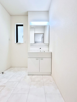 ʑEʏ@邢ʏ͖̐gxxyłႢłB