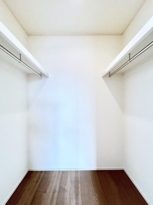 ̑@EH[NCN[[bgtŐԂLpł܂B