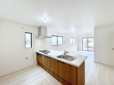 �L�b�`���@�J�E���^�[�z���ɂ��b�������Ȃ��疈���̂������������Ɗy����