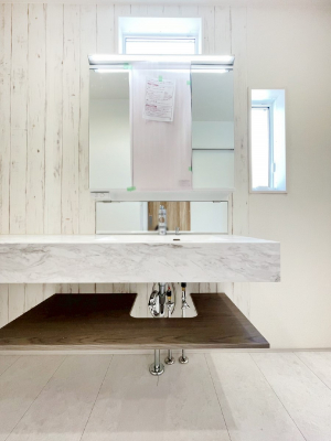 ʑEʏ@X^COɕ֗ȎOʋA~[LrlbgōׂXbL