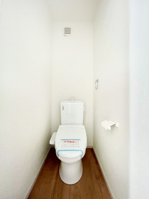 �g�C���@�g�C����1�K��2�K���ꂼ��ɔz�u����Ă��ĂƂĂ��֗��ł��B 