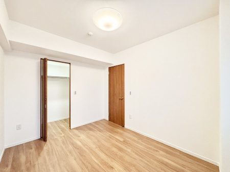 �q�������@�E�H�[�N�C���N���[�[�b�g�t���̂������ŏ[�������v���C�x�[�g���Ԃ��߂����܂��B