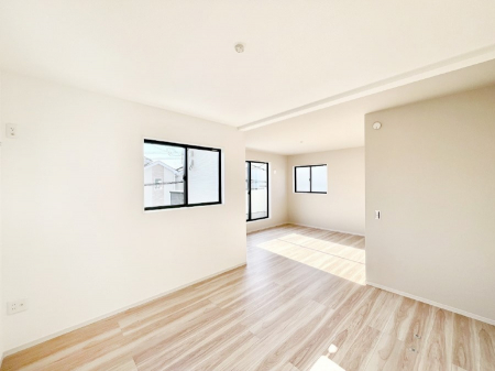 ���̑����ρ@2�����ɕ����Ă����p�ł���t���L�V�u���ȊԎ��v����