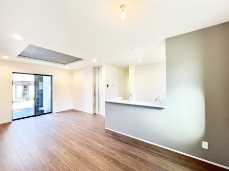 ���̑����ρ@�Ƒ������R�ƏW�܂�e���̃X�y�[�X�ɂȂ肻��