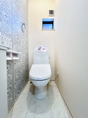 �g�C���@�g�C����1�K��2�K���ꂼ��ɔz�u����Ă��ĂƂĂ��֗��ł��B 