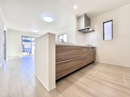 �L�b�`���@���������Ȃ��炲�Ƒ��Ƃ̉�b���y���߂�ΖʃJ�E���^�[�L�b�`��