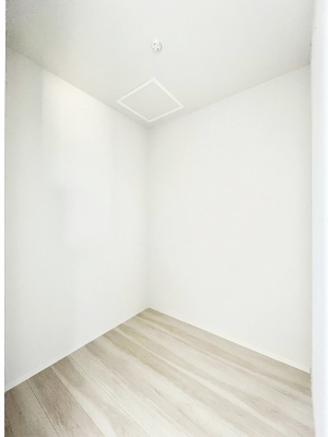 ̑@EH[NCN[[bg̊pŐԃXbL