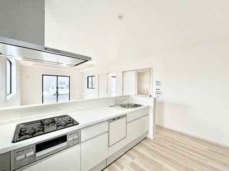 �L�b�`���@�J�E���^�[�z���Ɋy����������ׂ�B�����̂������������Ɣ��������Ȃ肻���ł��ˁB