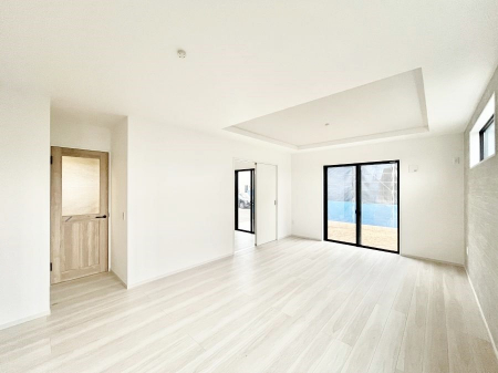 ���r���O�@�傫�ȑ����炽���Ղ�̗z���ƕ����������郊�r���O