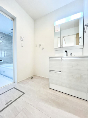 ���̑��@�������̂�����K��Ԃł��B�����̐g�x�x���C�����ǂ����g�������܂��B 