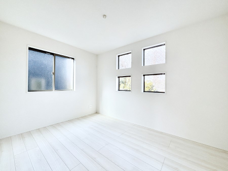 �Q���@4���񂾑����A�N�Z���g�ɂȂ��Ă���2�K6���̗m���B