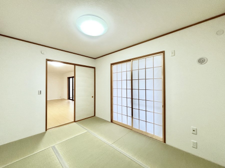 ̑ρ@_炩̋Ԃ́Aql̗Vя◈q̂ĂȂ̏ꏊƂďd󂵂܂B 