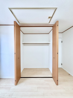 [@m̃N[[bgBŝŌ̈ߗނ܂܂B