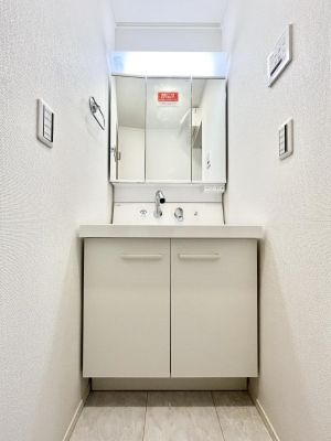 ʑEʏ@傫₷OʋŐʑ́AgȂ݃`FbN┧̂ɂ߂łB 