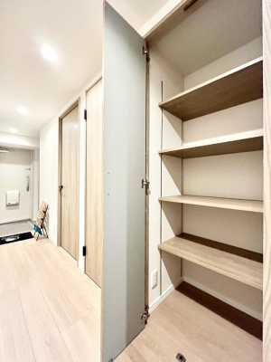 ���̑����ρ@�L�����[�B�|�������G�߂̏��������[���邱�Ƃ��ł��܂��B