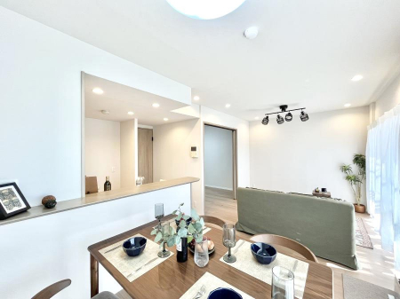 ���̑����ρ@�Ƒ������R�ƏW�܂�e���̃X�y�[�X�ɂȂ肻��  