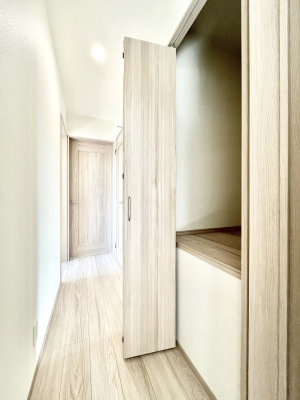 ���̑����ρ@�L�����[�B�|�������G�߂̏��������[���邱�Ƃ��ł��܂��B