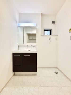 ���ʑ�E���ʏ��@�傫�����₷���O�ʋ��Ő�����������ʑ�́A�g�����Ȃ݃`�F�b�N�┧�̂������ɂ������߂ł��B 