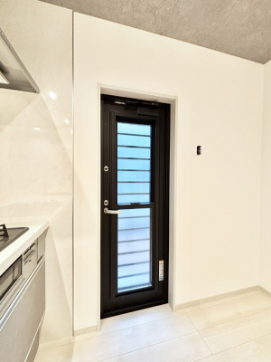 ���̑����ρ@�����������΁A�S�~�̂ď�����O�ɂ��邱�Ƃ��ł��܂��B  