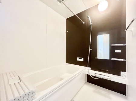 �����@����̔�������Ă���閾�邢�������̂���o�X���[�� 