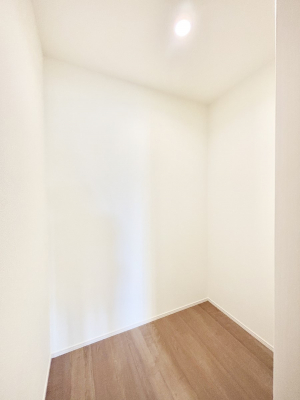 ���[�@2�K�̔[�˂͎��[�ق��ɂ��A�C�f�A����ŉ��K��Ԃɑ�ϐg�I  