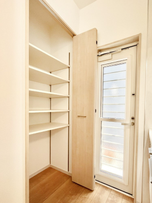 ���̑����ρ@�H�ނ̃X�g�b�N�͂������A���p�i�̎��[�Ȃǎg�����͂��낢��  