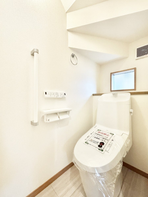 �g�C���@�g�C����1�K��2�K���ꂼ��ɔz�u����Ă��ĂƂĂ��֗��ł��B 