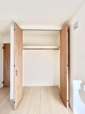 ���[�@�����Ղ�̎��[�X�y�[�X�ŉ��K�ɕ�点���� 