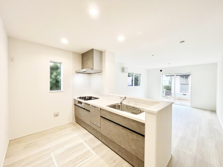 �L�b�`���@���������Ȃ��炲�Ƒ��Ƃ̉�b���y���߂�ΖʃJ�E���^�[�L�b�`��