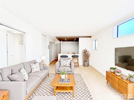 ���r���O�@�Ƒ��̘a�₩�ȉ�b���������Ă������ȃ��r���O�ŉƑ��c���I�@���Ƌ��CG�ł�