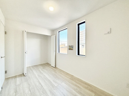 �q�������@�q�������ɂ��������߂Ȏ��[�X�y�[�X�����Ղ�̋���