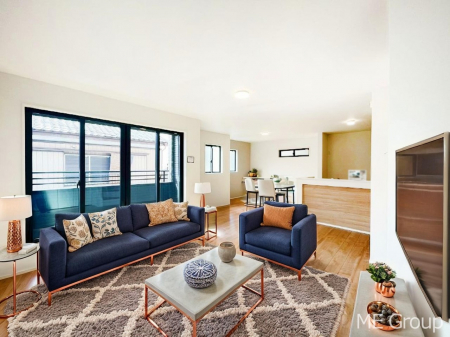 rO@g[trO͉Ƒ݂Ȃ̉KԁI@ƋCGł