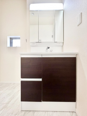 ���ʑ�E���ʏ��@�傫�����₷���O�ʋ��Ő�����������ʑ�́A�g�����Ȃ݃`�F�b�N�┧�̂������ɂ������߂ł��B 