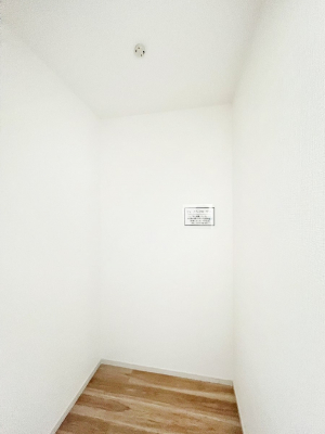 ̑@EH[NCN[[bgtŐԂLpł܂B