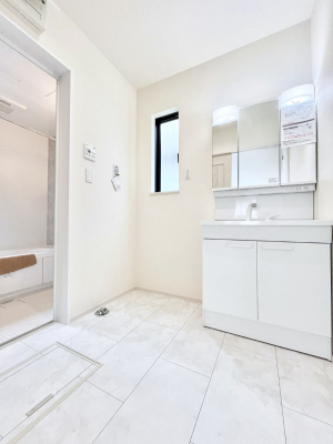 ���̑��@�������̂�����K��Ԃł��B�����̐g�x�x���C�����ǂ����g�������܂��B 