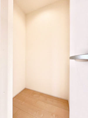 ���̑����ρ@�L�����[�B�|�������G�߂̏��������[���邱�Ƃ��ł��܂��B