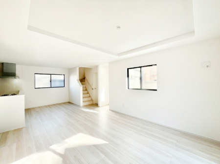 ���̑����ρ@�܂�グ�V��͂͗��̓I�ȉ��s��������A�V�䂪�L�������ĊJ���I�ȋ�Ԃ����o�ł��܂�