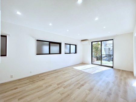 rO@傫ȑ炽Ղ̗zƕ郊rO