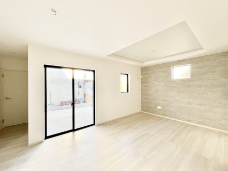 ���r���O�@�傫�ȑ����炽���Ղ�̗z���ƕ����������郊�r���O