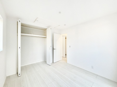 �Q���@�g���₷���`�Ńx�b�g��Ƌ�̒u�����ɂ����邱�Ƃ�����܂���B   