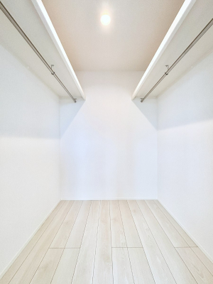 ̑@EH[NCN[[bgtŐԂLpł܂B