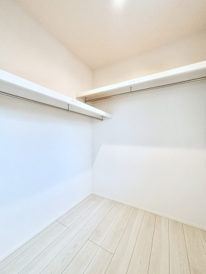 ̑ρ@EH[NCN[[bgtŐԂLpł܂B