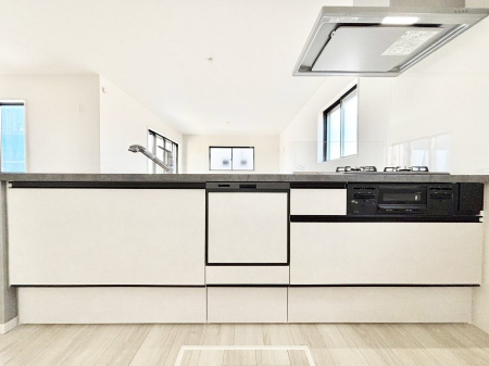 �L�b�`���@�������������I�ɁA�y�����I�V�X�e���L�b�`��