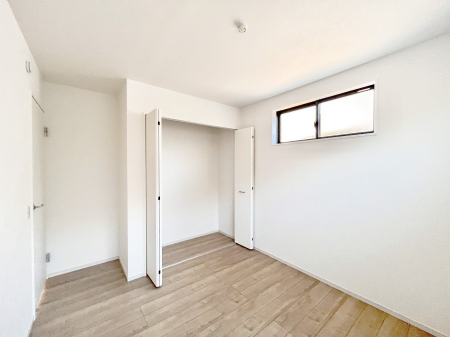 �Q���@�g���₷���`�Ńx�b�g��Ƌ�̒u�����ɂ����邱�Ƃ�����܂���B   