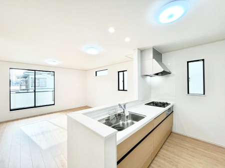 �L�b�`���@���������Ȃ��炲�Ƒ��Ƃ̉�b���y���߂�ΖʃJ�E���^�[�L�b�`��